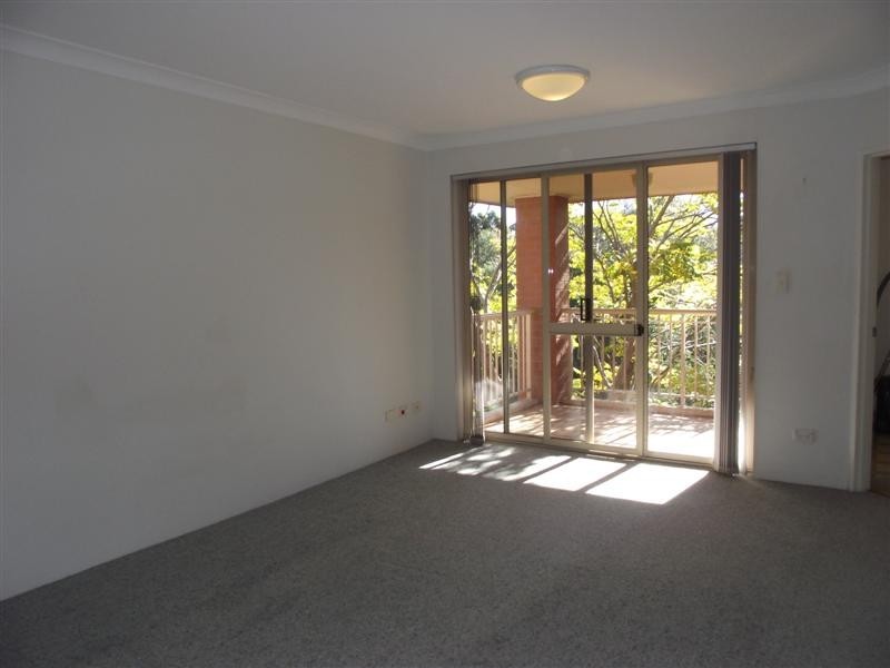 9/1 Lancaster Drive, Marsfield NSW 2122