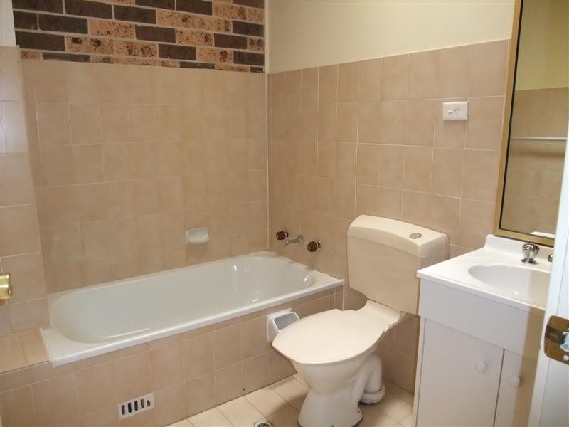 8/2A Cross Street, Baulkham Hills NSW 2153