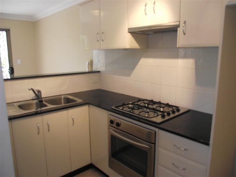 2/20 Essex Street, Epping NSW 2121