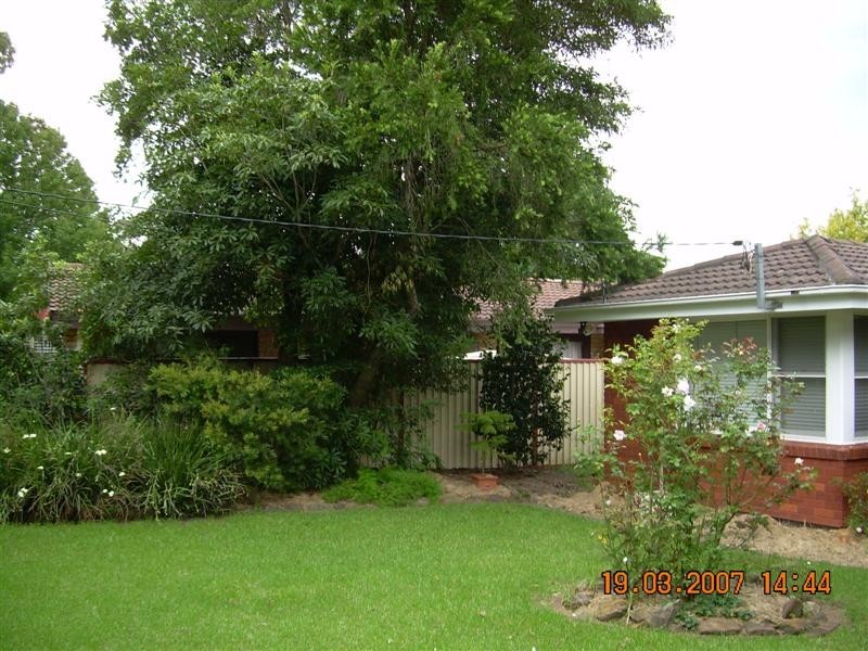 10 Brucedale Drive, Baulkham Hills NSW 2153