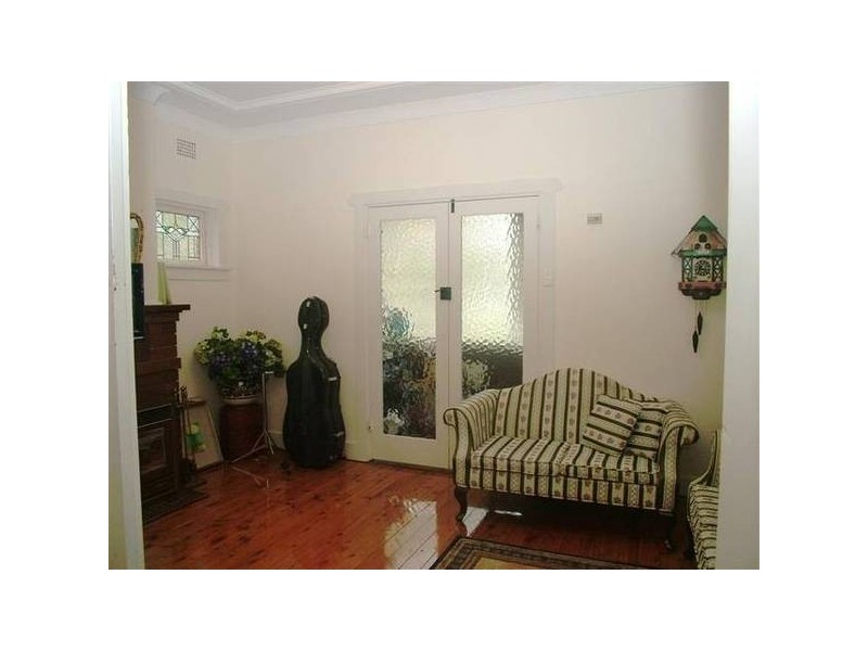 Buena Vista Avenue, Eastwood NSW 2122