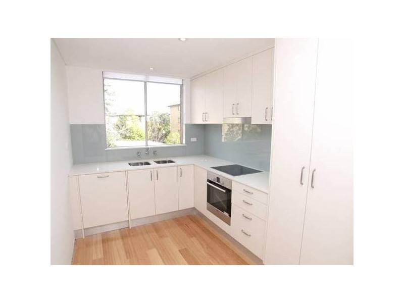 8/18 Essex Street, Epping NSW 2121