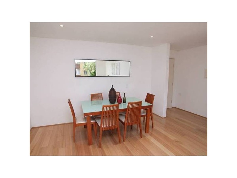 8/18 Essex Street, Epping NSW 2121