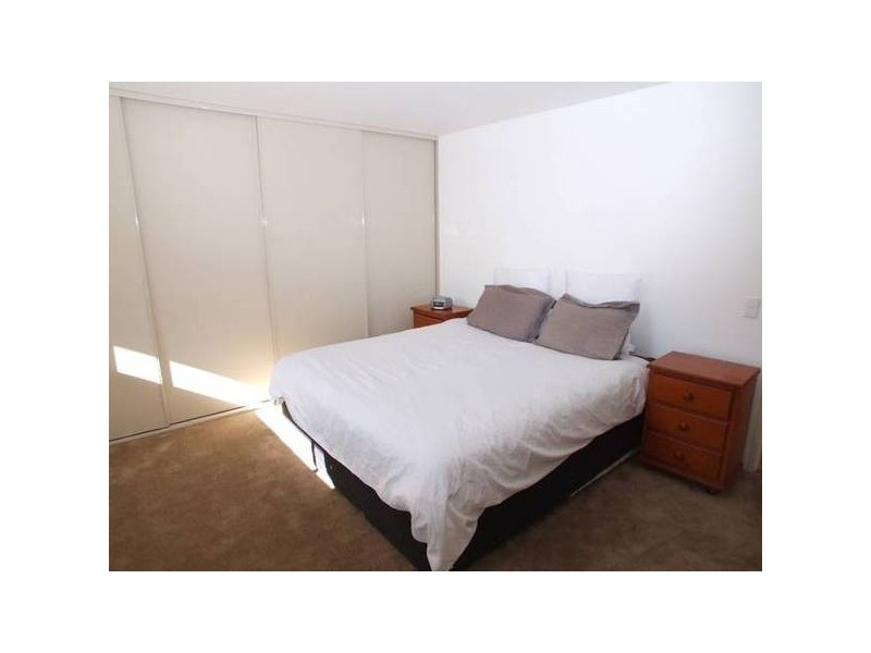 8/18 Essex Street, Epping NSW 2121