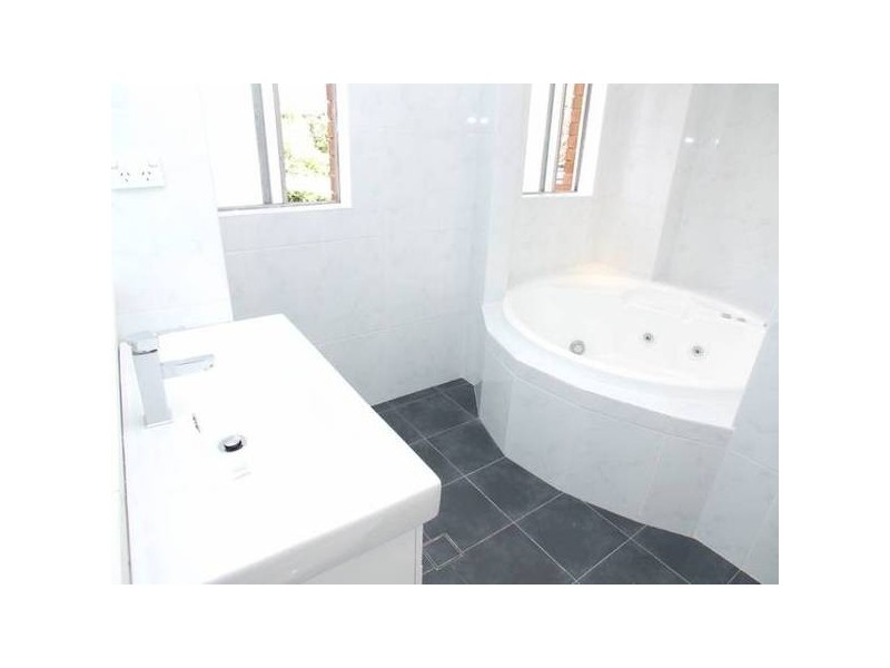 8/18 Essex Street, Epping NSW 2121