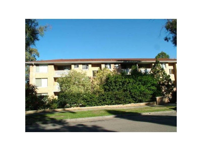 2/8 Lachlan Avenue, Macquarie Park NSW 2113