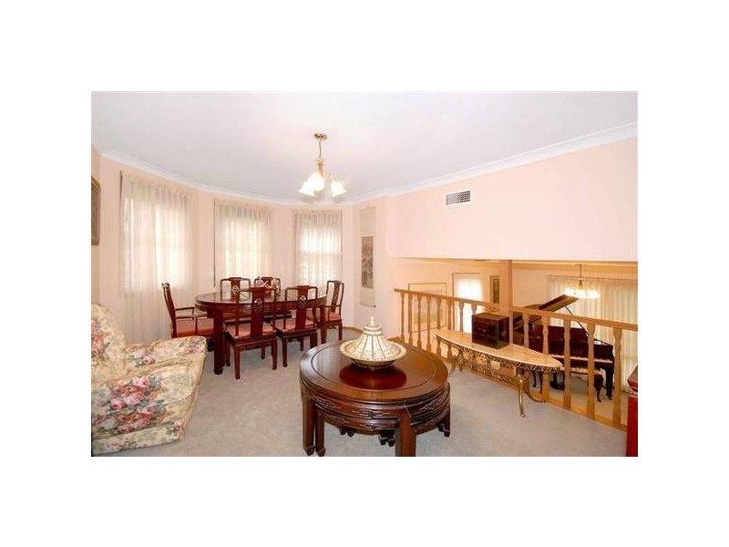 18a Hillside Crescent, Epping NSW 2121