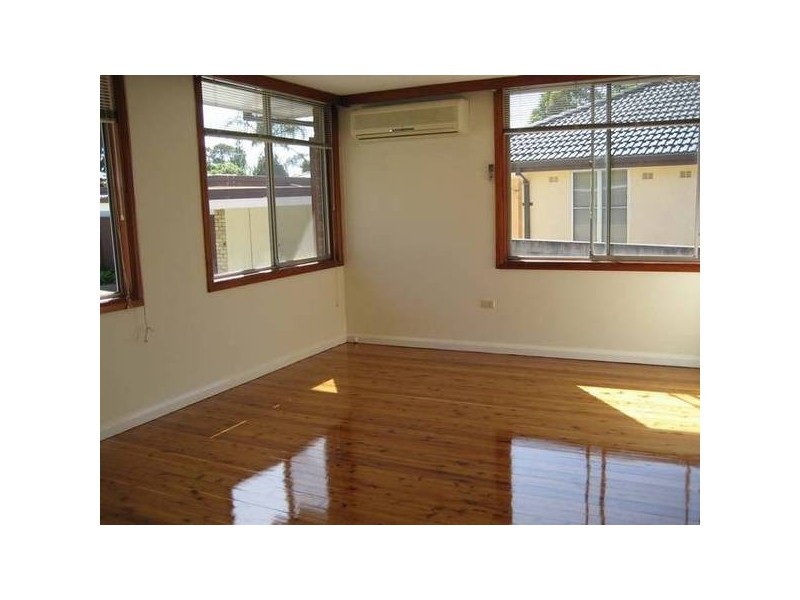 8 Warren Street, Ryde NSW 2112