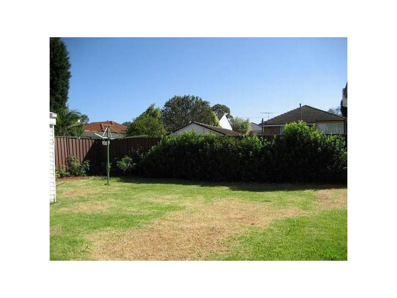 8 Warren Street, Ryde NSW 2112