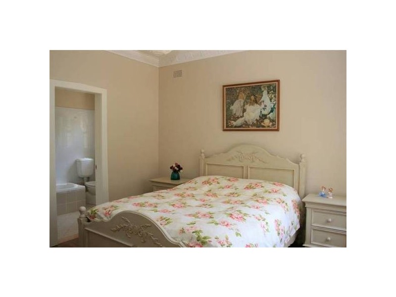 11a Eastwood Avenue, Eastwood NSW 2122