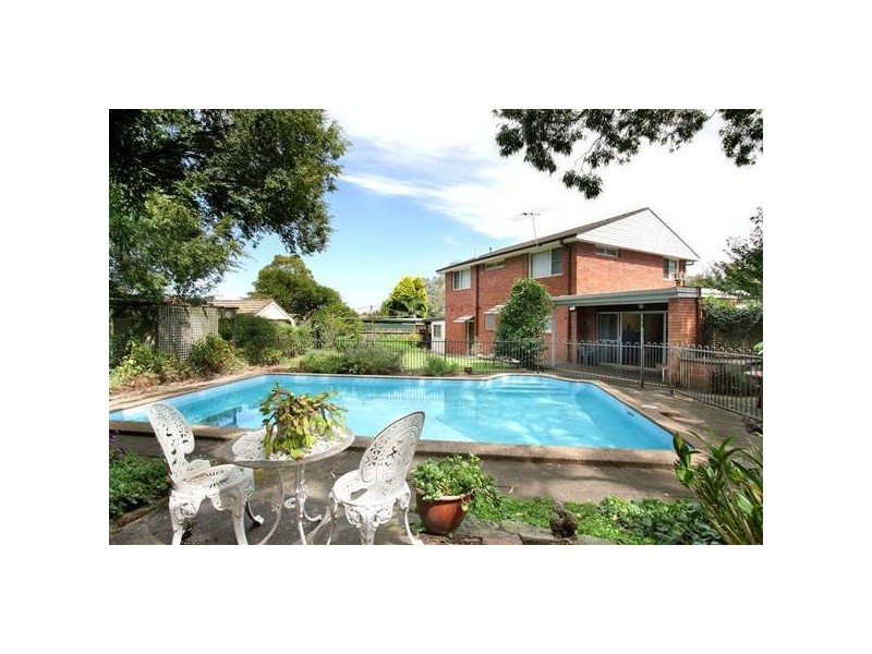 15 Lyle Street, Denistone East NSW 2112