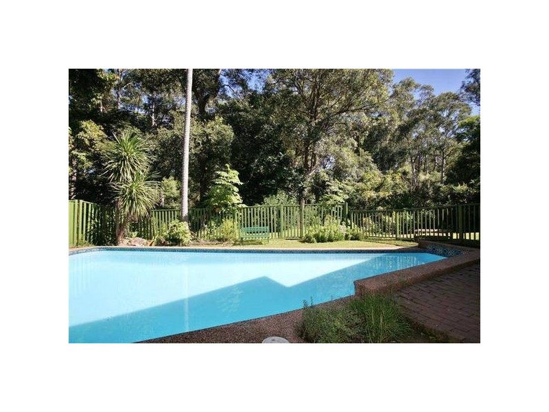 8 Kinson Crescent, Denistone NSW 2114