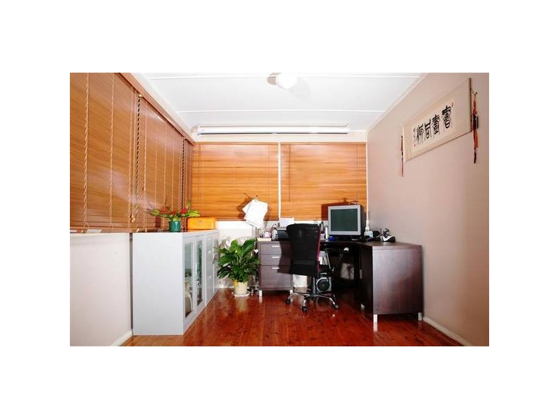 36 Russell Street, Denistone East NSW 2112