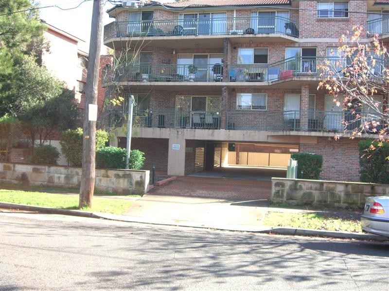 2/7-9 Betts Street, Parramatta NSW 2150