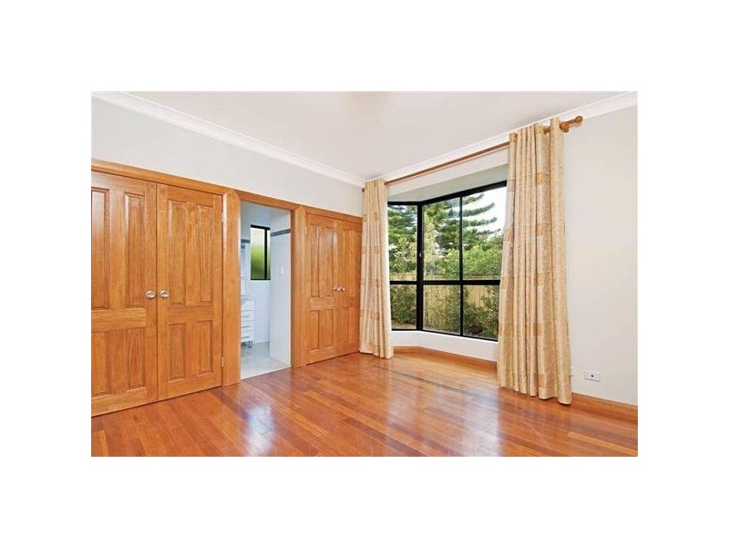 8a Wolger Road, Ryde NSW 2112