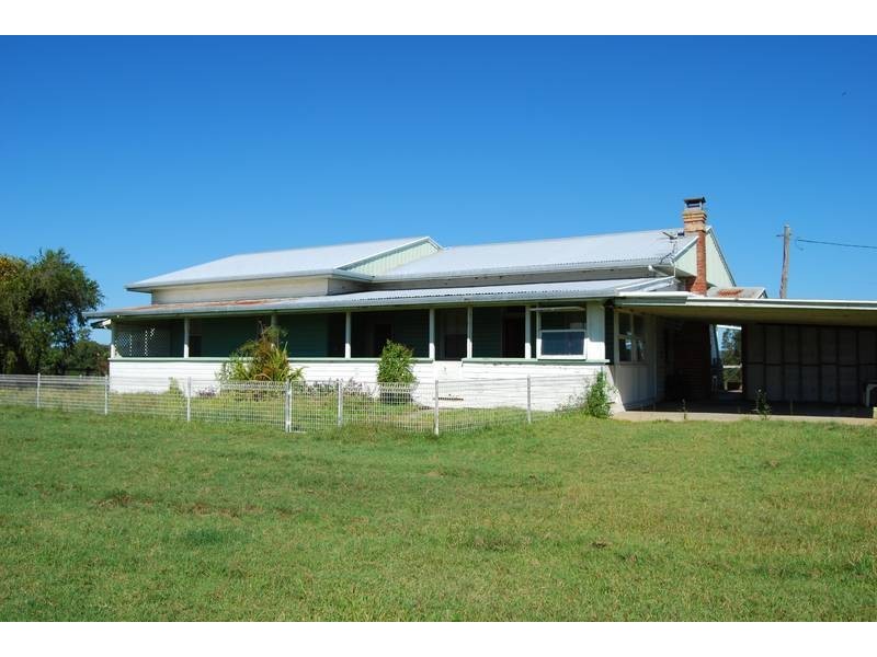 215 Haughwood Road, Bora Ridge NSW 2471