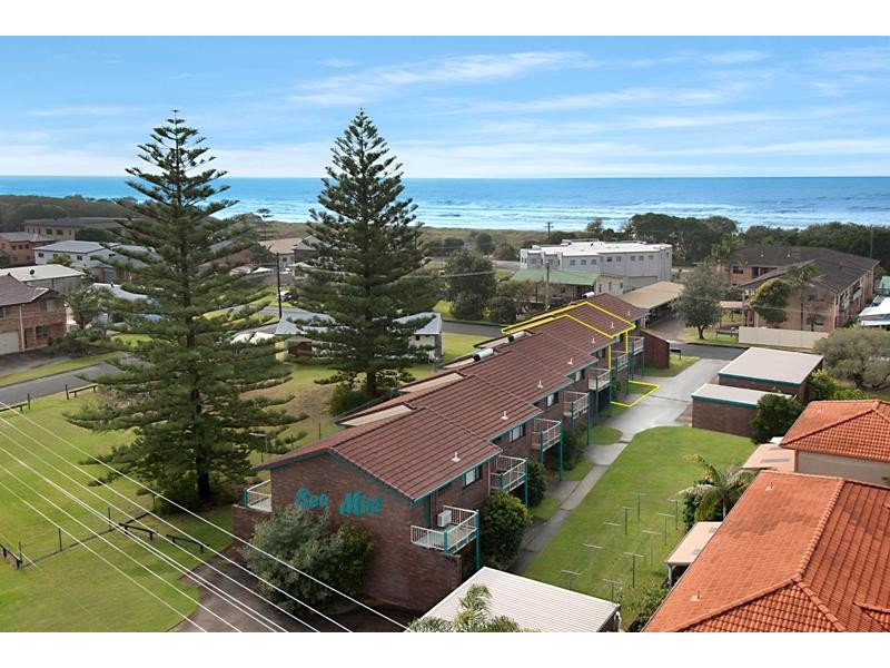 2/6 Flame Street, Evans Head NSW 2473