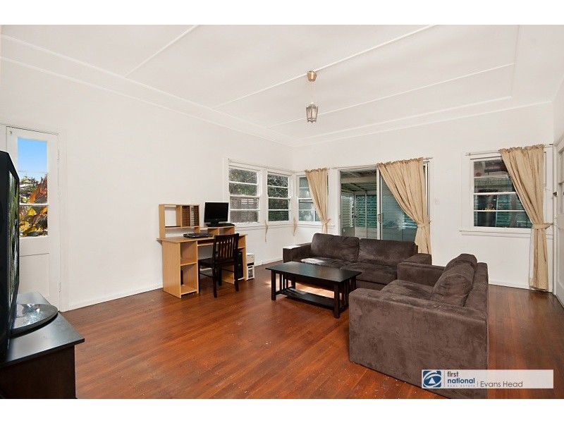 73 Woodburn St, Evans Head NSW 2473