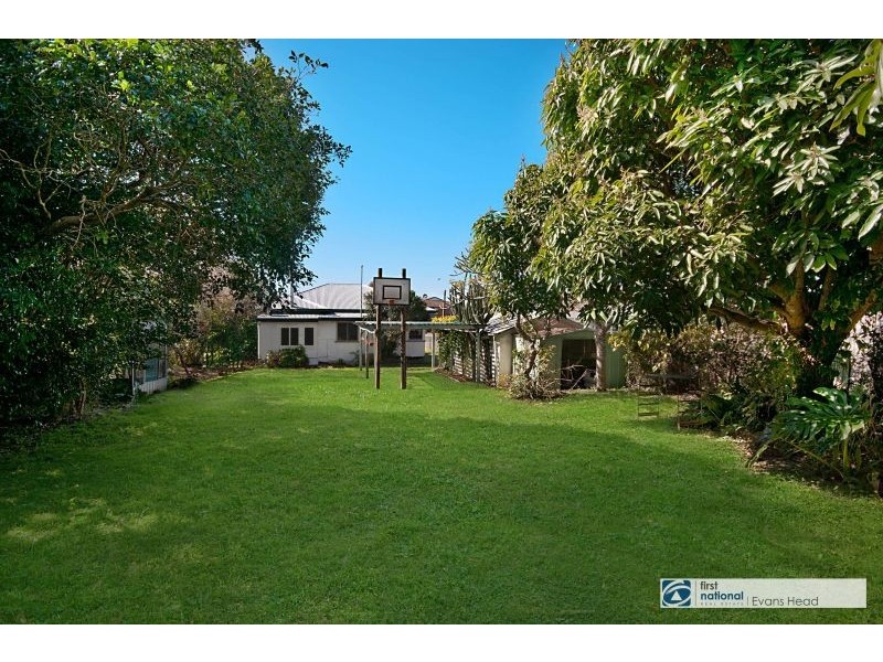 73 Woodburn St, Evans Head NSW 2473