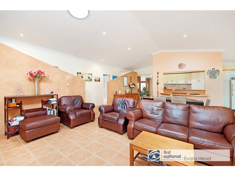 13 Bottlebrush Crescent, Evans Head NSW 2473