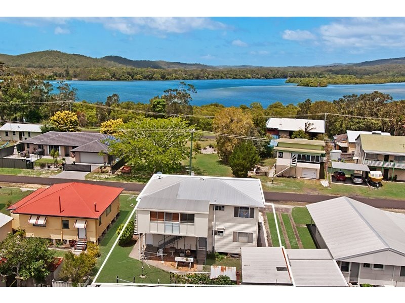 1 & 2/32 Cherry St, Evans Head NSW 2473