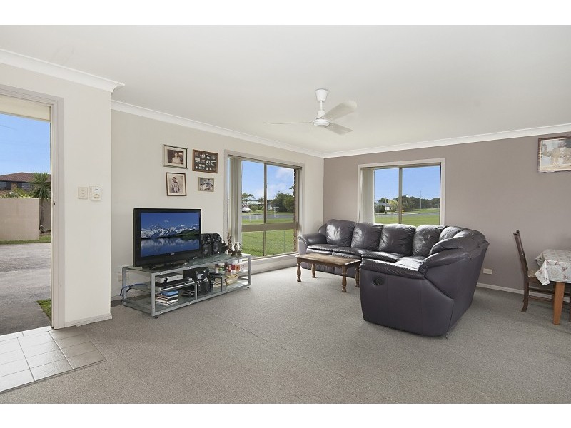 2/117 Woodburn St, Evans Head NSW 2473
