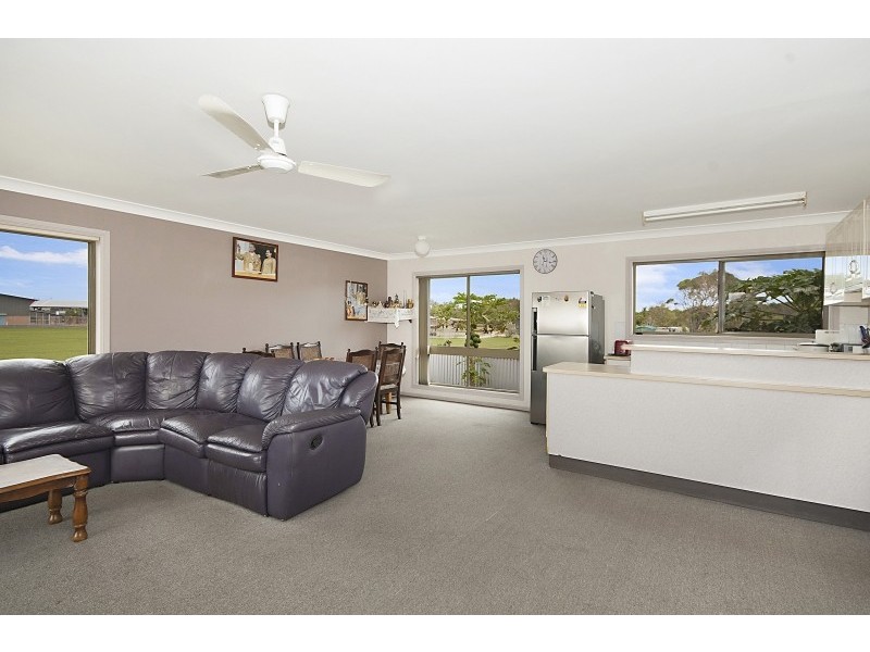 2/117 Woodburn St, Evans Head NSW 2473
