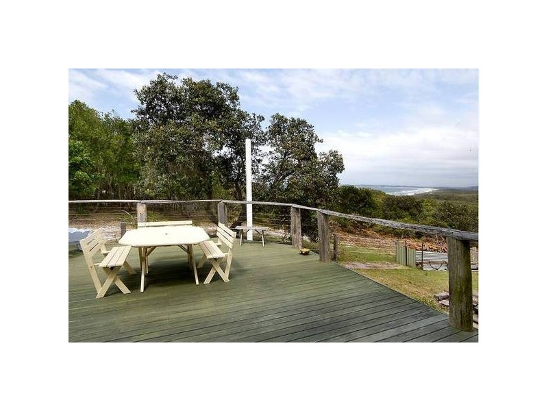 2 Seaview Crescent, Broadwater NSW 2472