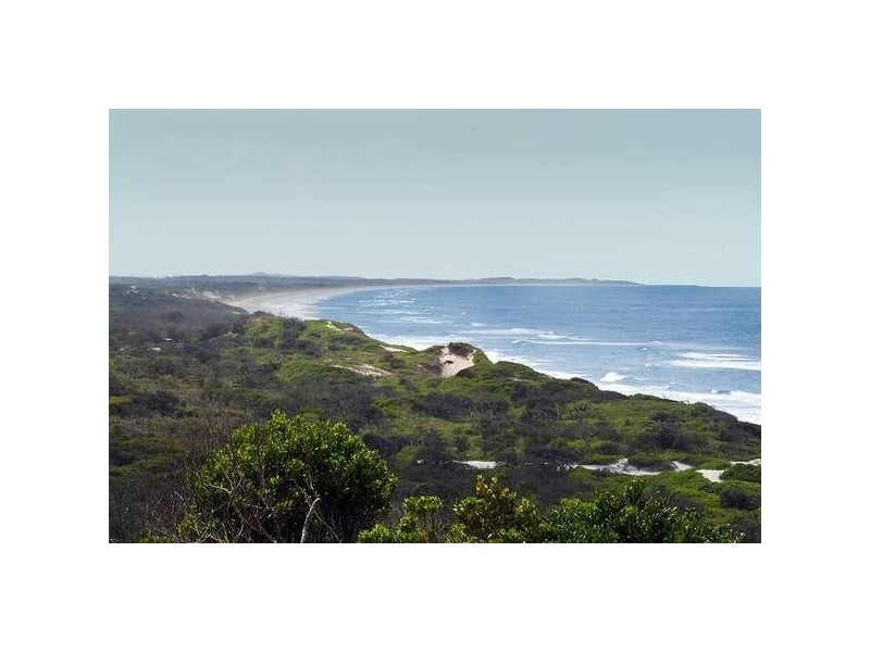 2 Seaview Crescent, Broadwater NSW 2472