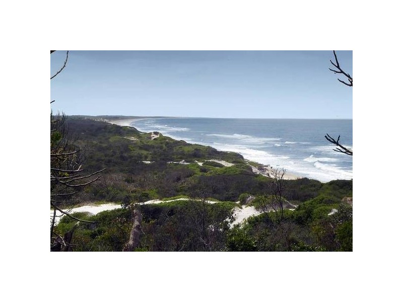 2 Seaview Crescent, Broadwater NSW 2472