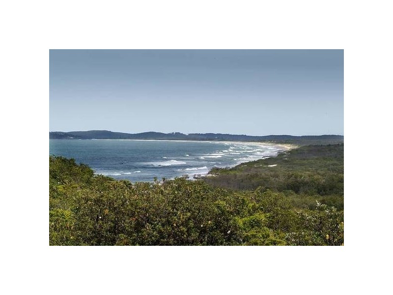 2 Seaview Crescent, Broadwater NSW 2472