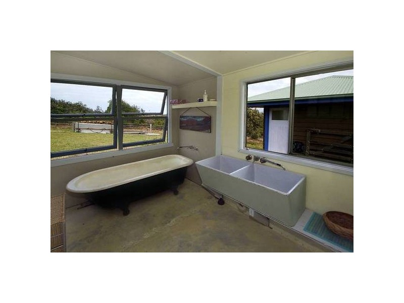 2 Seaview Crescent, Broadwater NSW 2472