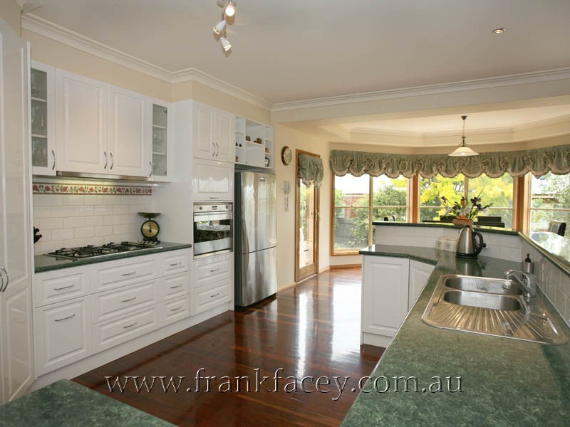 54-56 Marisa Crescent, Berwick VIC 3806