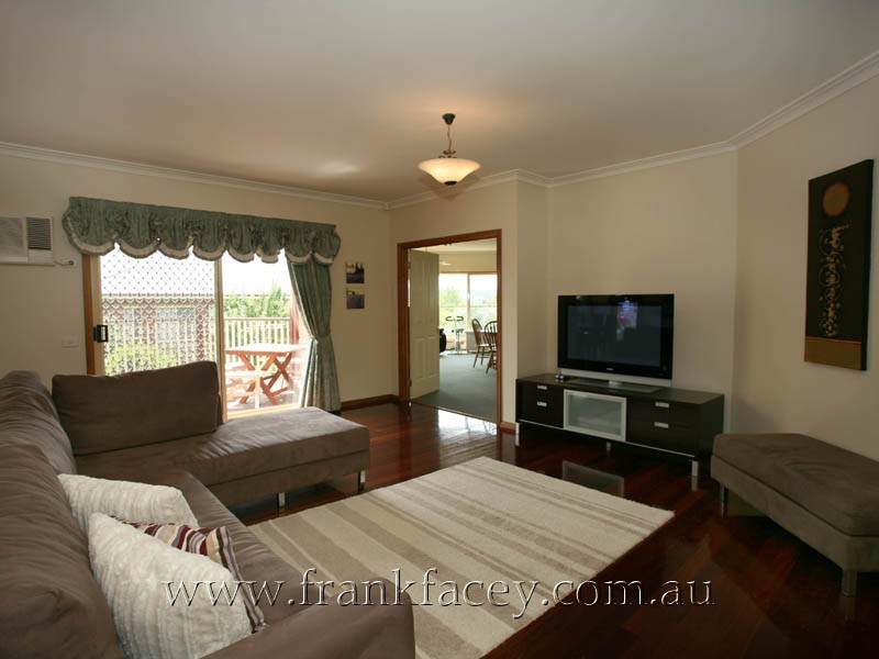 54-56 Marisa Crescent, Berwick VIC 3806