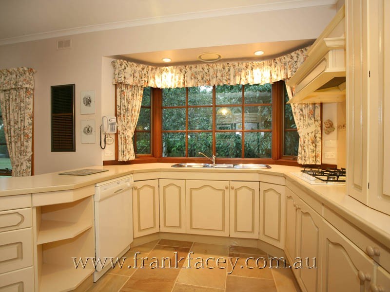 124 Stoney Creek Road, Beaconsfield Upper VIC 3808