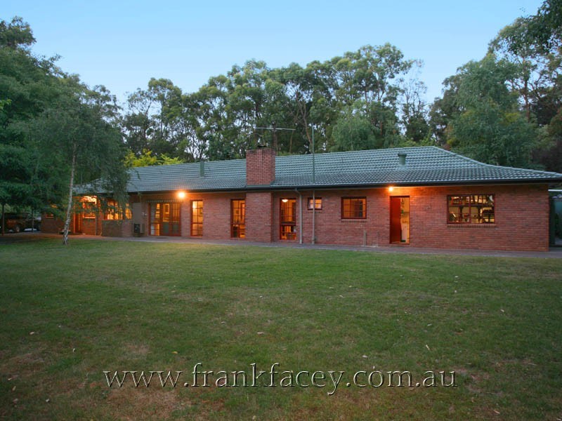 124 Stoney Creek Road, Beaconsfield Upper VIC 3808