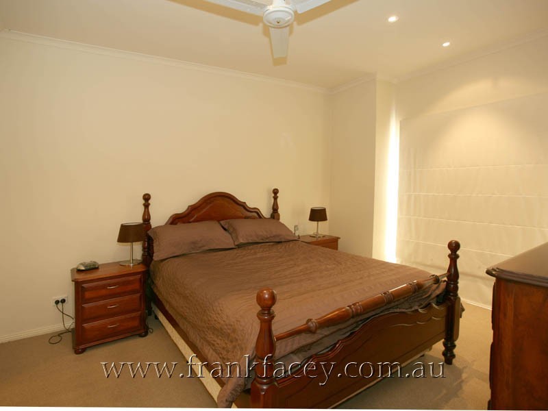32 Wembley Drive, Berwick VIC 3806