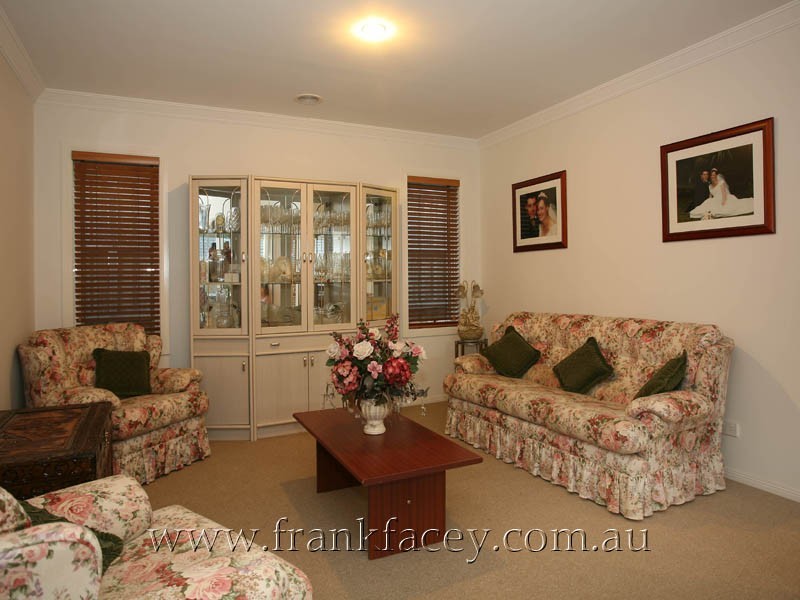 11 Belmont Road, Berwick VIC 3806