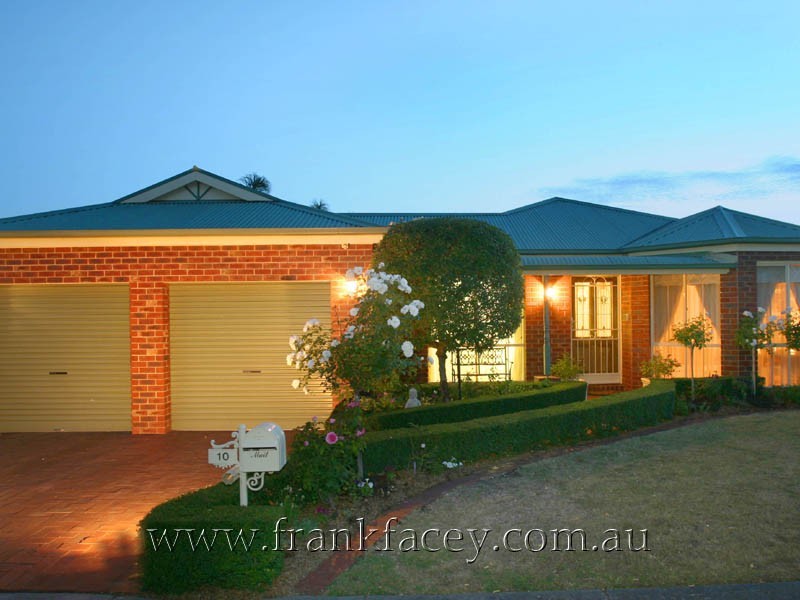 10 Kirkham Court, Berwick VIC 3806