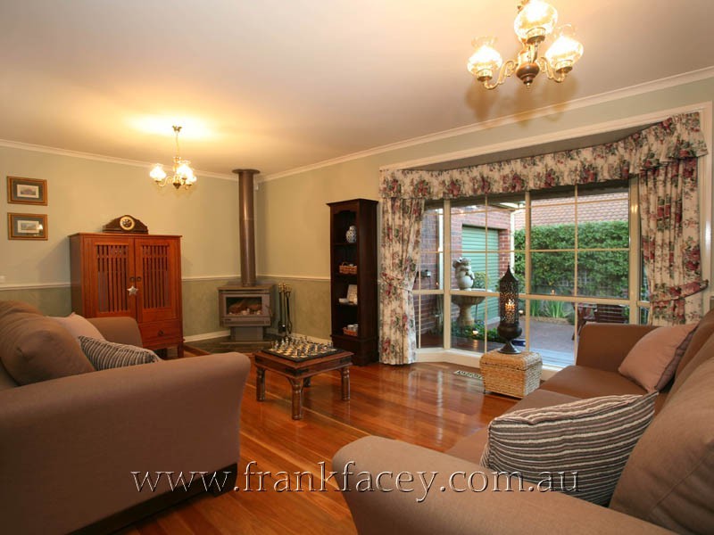 10 Kirkham Court, Berwick VIC 3806