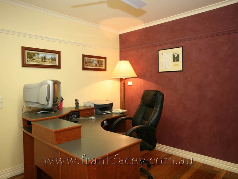 10 Kirkham Court, Berwick VIC 3806