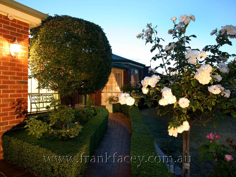 10 Kirkham Court, Berwick VIC 3806