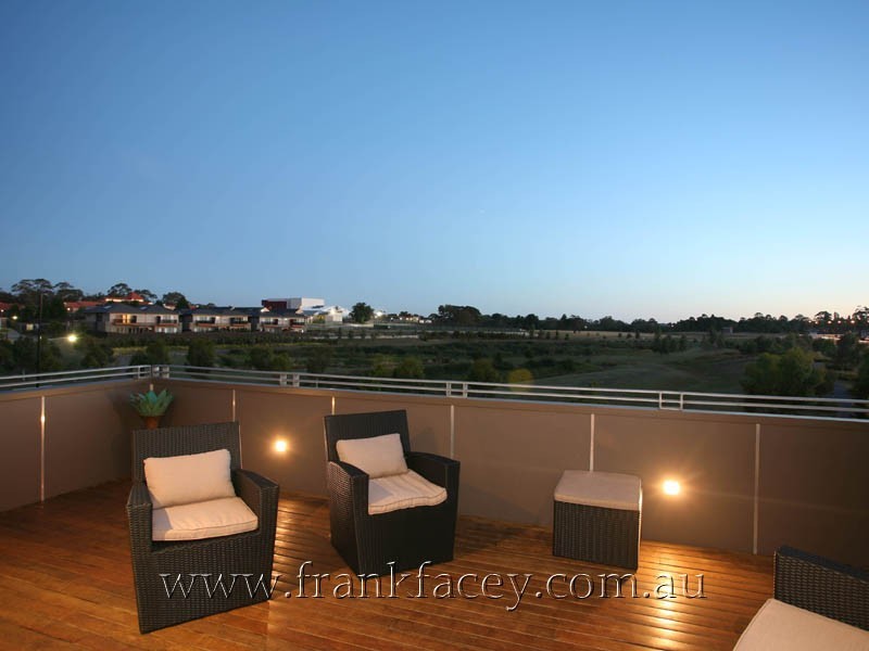 4 Canberra Avenue, Berwick VIC 3806