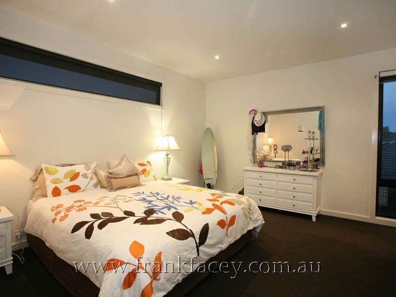 4 Canberra Avenue, Berwick VIC 3806