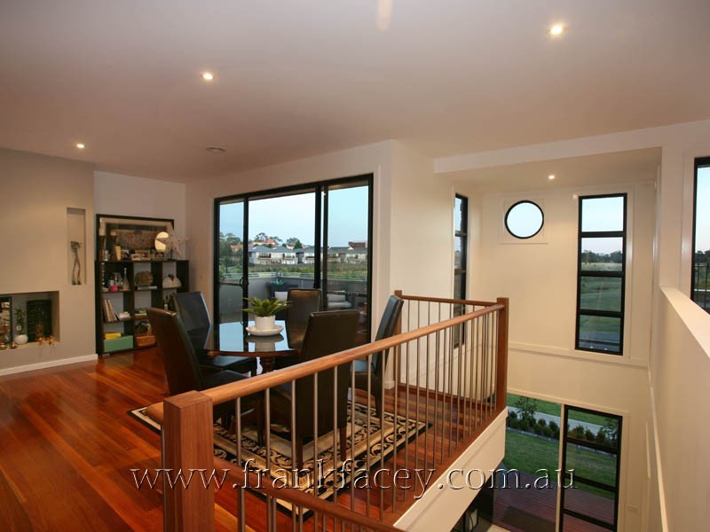 4 Canberra Avenue, Berwick VIC 3806