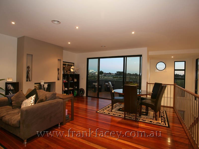 4 Canberra Avenue, Berwick VIC 3806