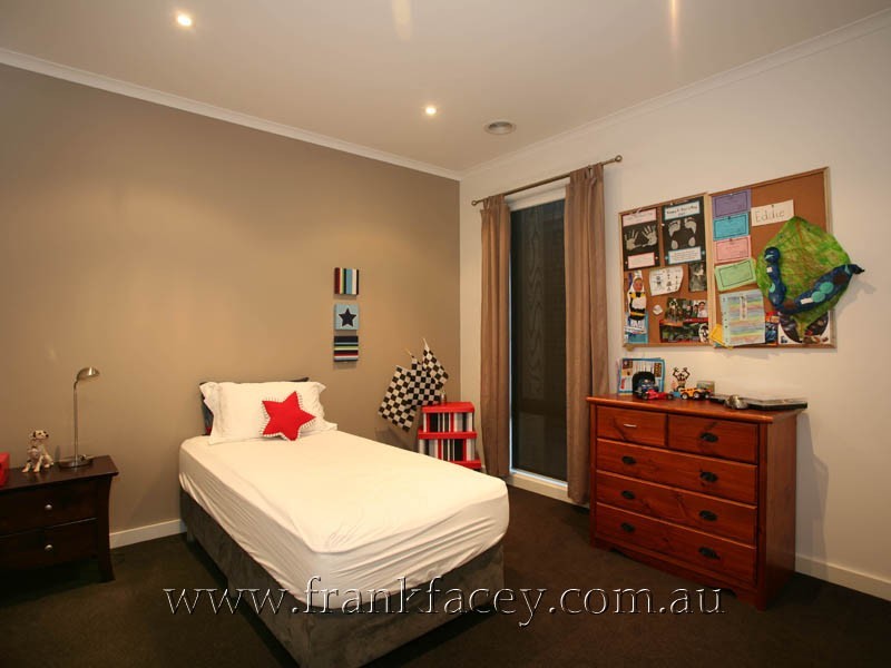 4 Canberra Avenue, Berwick VIC 3806