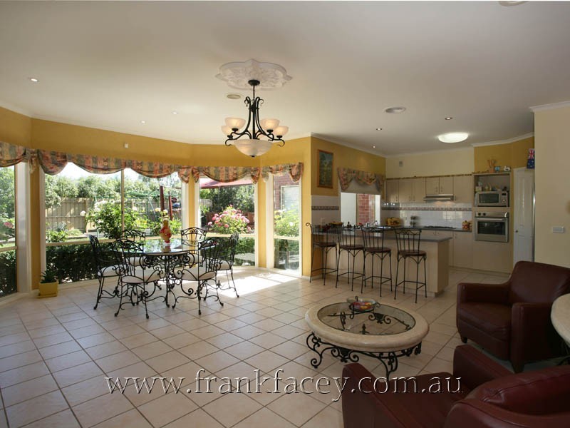 56 Littlecroft Avenue, Narre Warren South VIC 3805