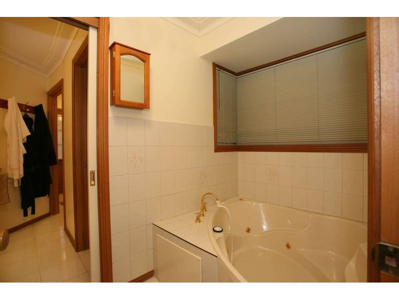 2/7 Elgin Street, Berwick VIC 3806