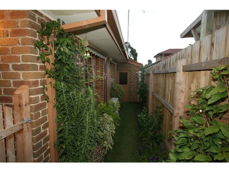 2/7 Elgin Street, Berwick VIC 3806